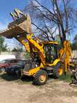 Închiriere buldoexcavator