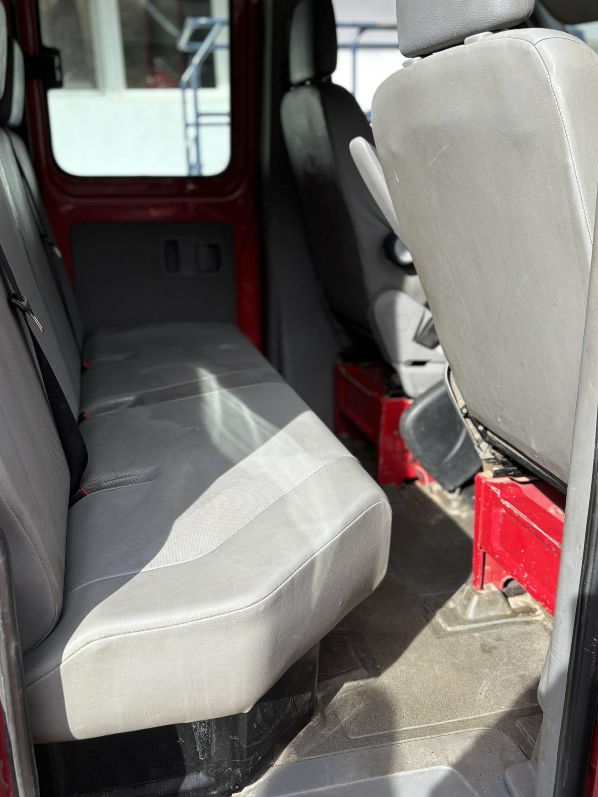 Volkswagen crafter бордови 6 местен
