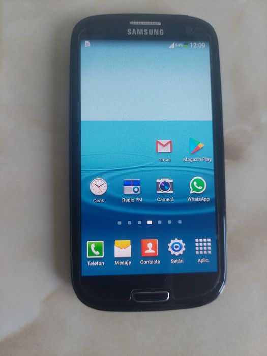 Vând Samsung Galaxy S3 Negru, perfect funcțional + țiplă BONUS //poze