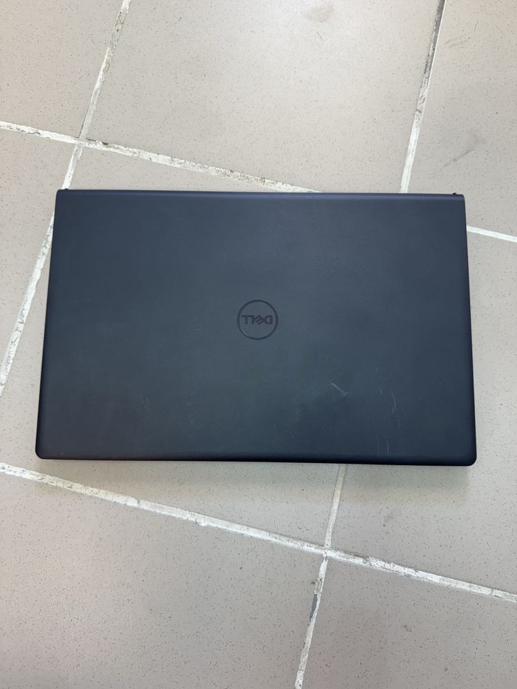 Лаптоп Dell Vostro 15 3535 - 15,6”, отличен