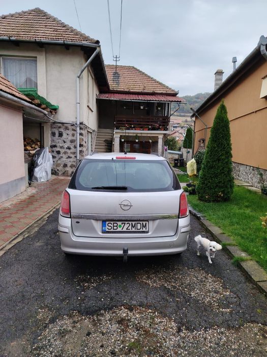 Vând Opel Astra h 1.9
