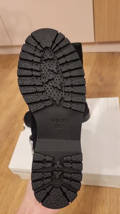Cizme Geox dama din piele intoarsa