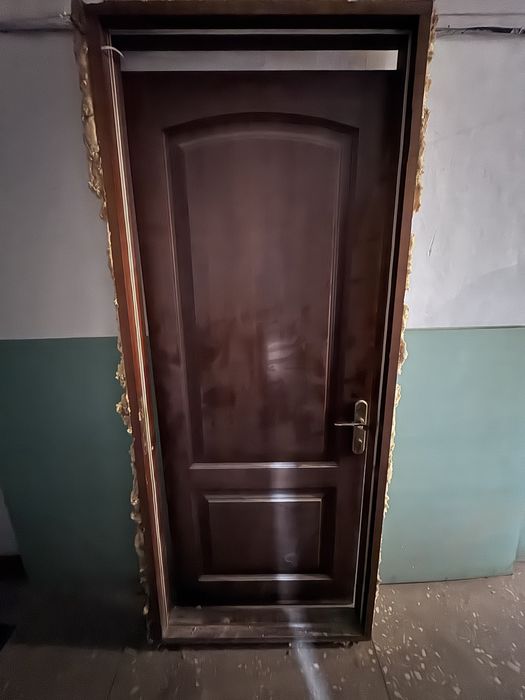 Продам дверь б\у