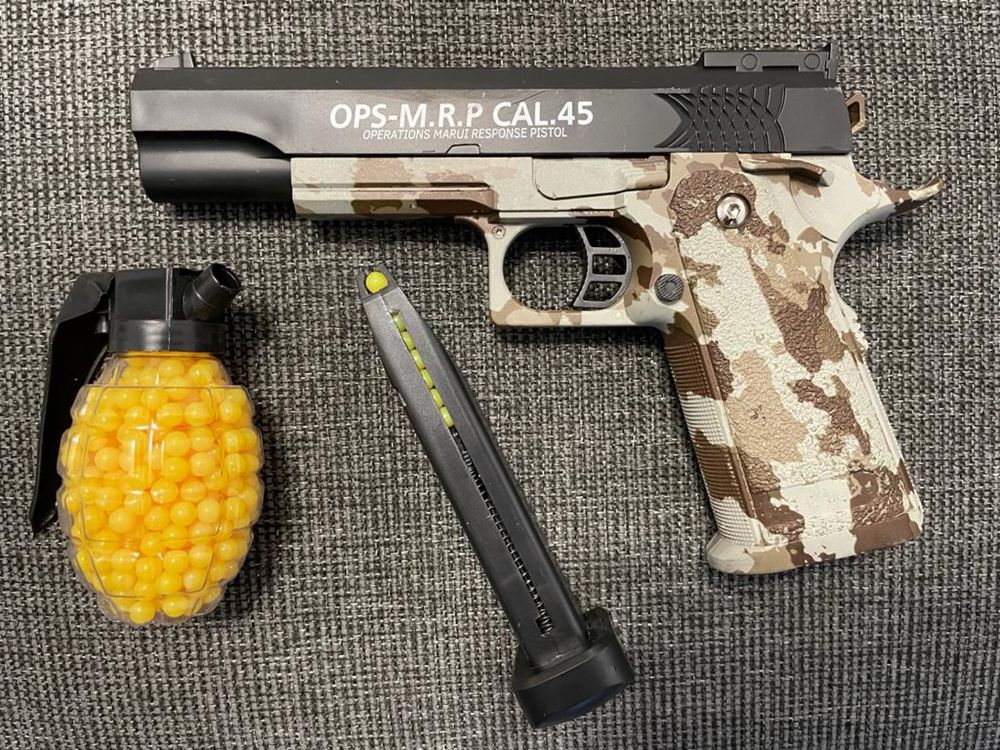 Pistol airsoft cu bile de plastic+ 500 bile cadou