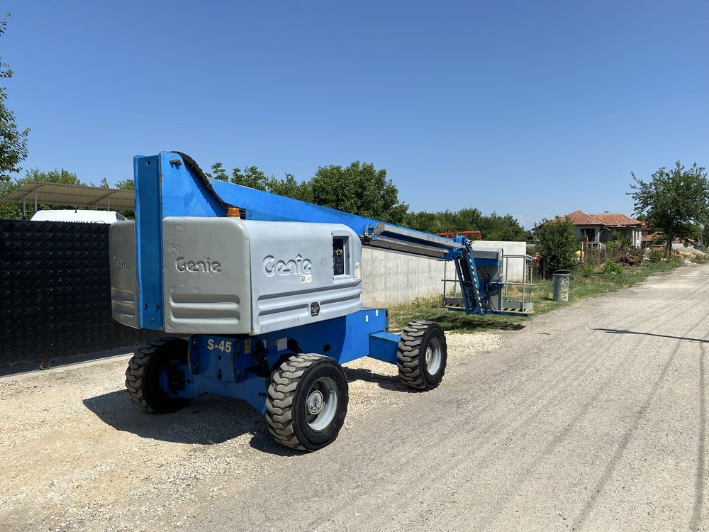 Вишка Genie S45 2007 г. в много добре състояние. 15.7м
