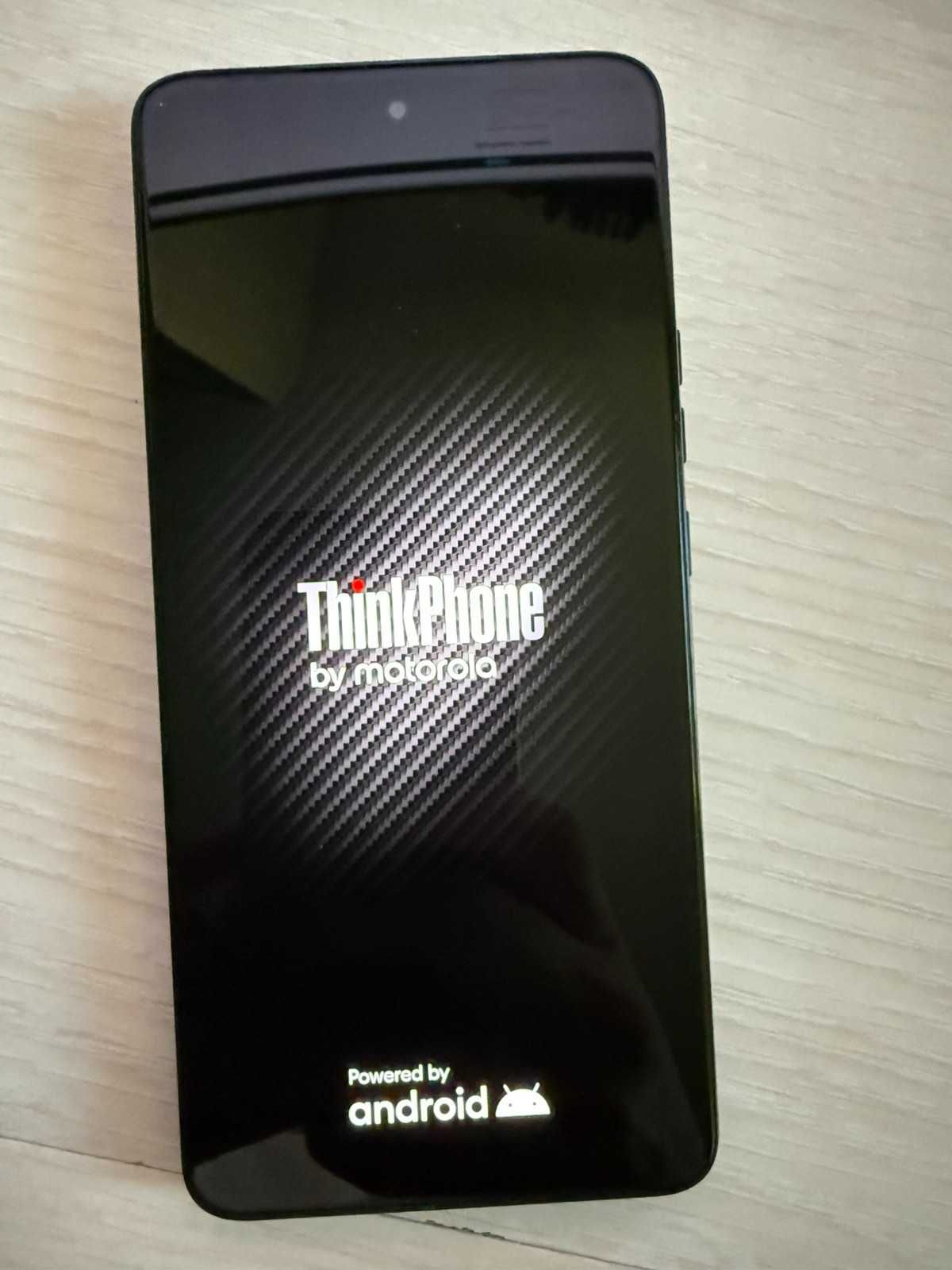 Мобилен телефон: Motorola ThinkPhone 256GB + 8GB RAM