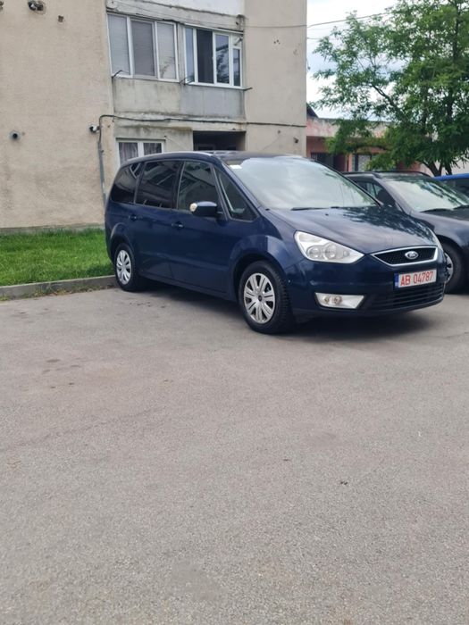 Vind ford galaxi an 2009 2.0 benzina mașină  este cu rarul facut