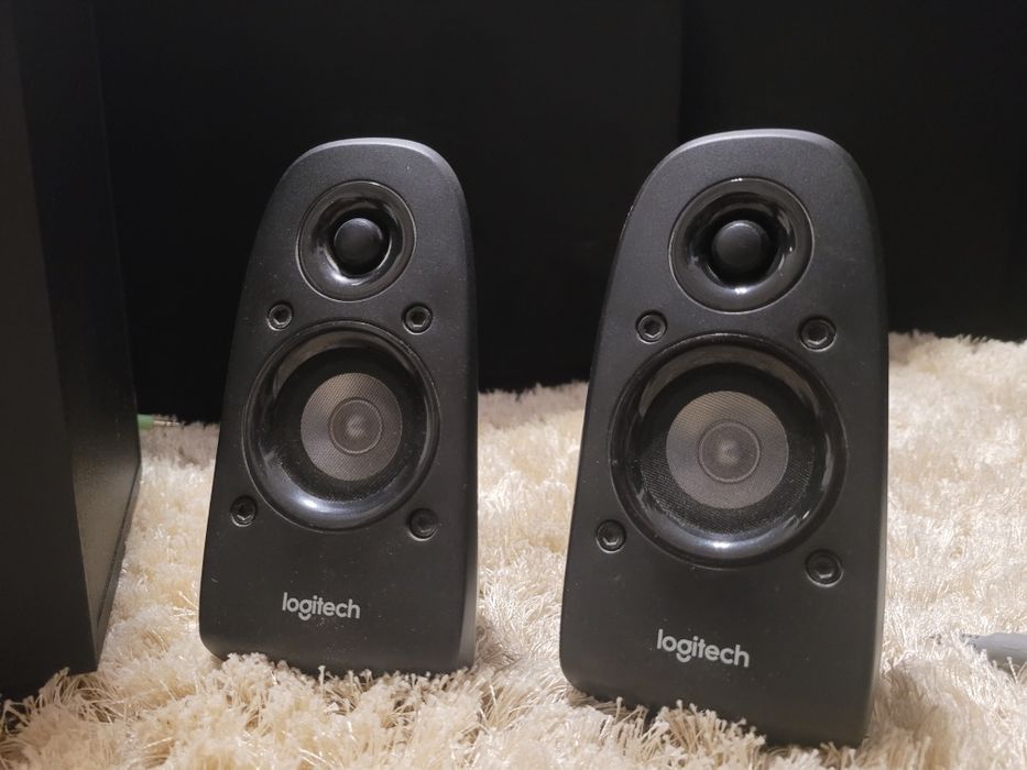 Logitech Z506 Surround Sound 5.1 Speaker System