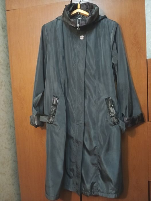 Женский плащ импортный.