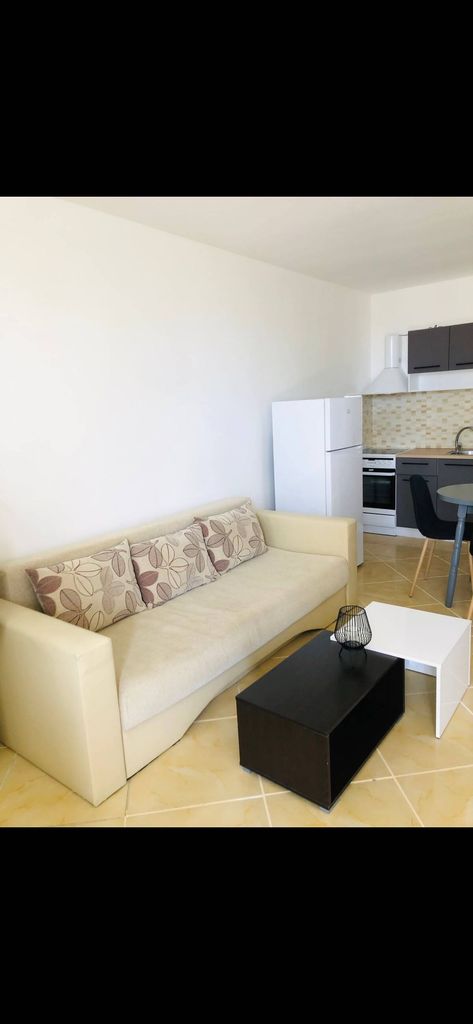 Дава се под наем Двустаен апартамент в Свети Влас - 66 кв.м за 2550 € - Снимка #2