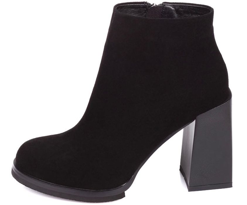 Черни боти естествен велур