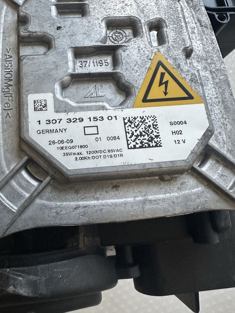 Фар десен BMW E92 E93 БМВ Е92 Е93 Перфектен