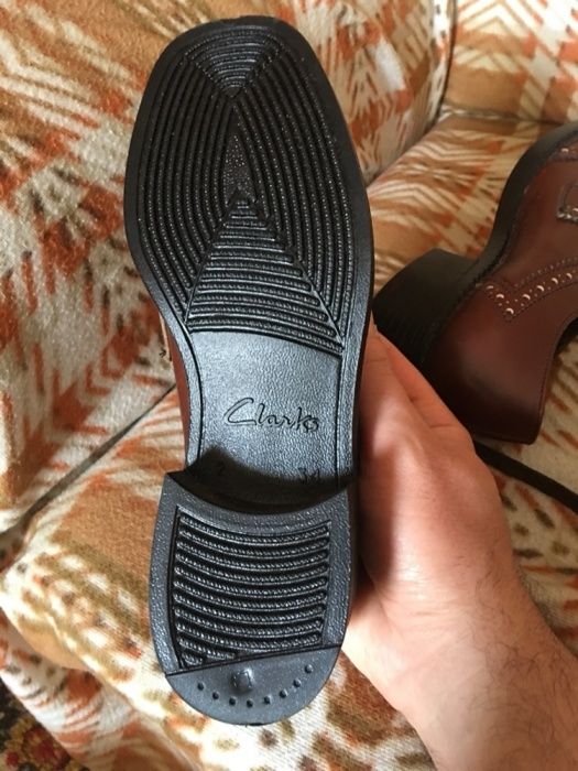 Оргинални официални Английски детски кожени обувки Clarks, Р# 34, Нови