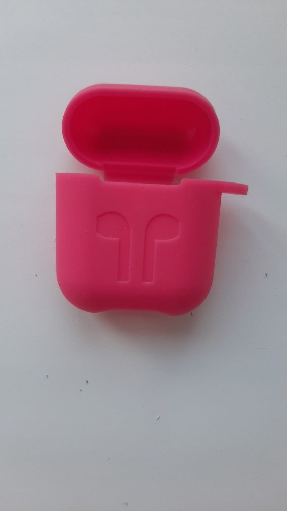 Продаю      чехол Airpods