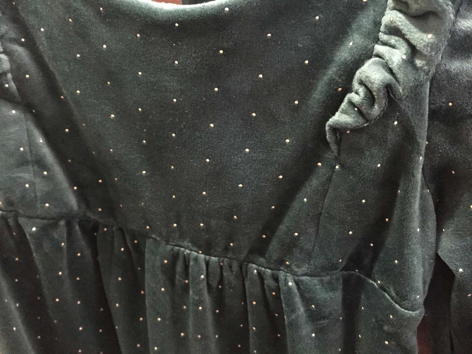 Дрехи за момиче 3-4 години, 104 см. официални рокли, гащеризон, дънки