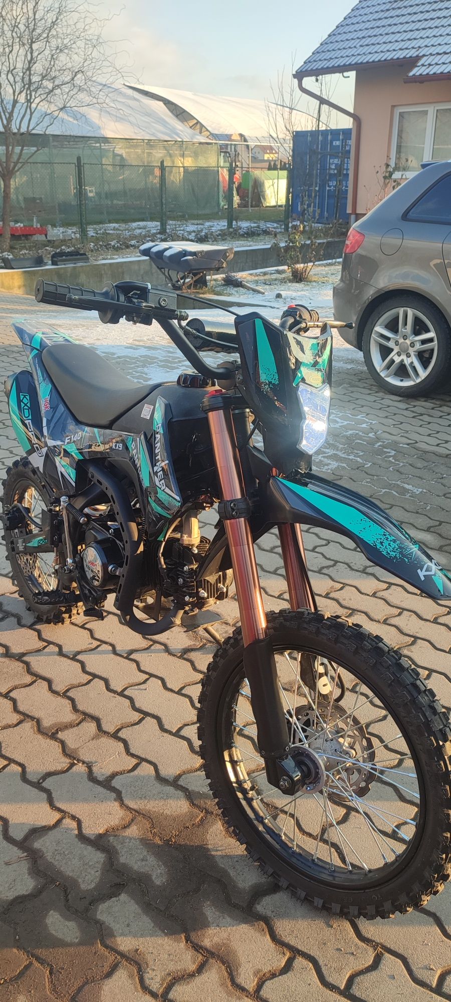 Vând cross 140cc