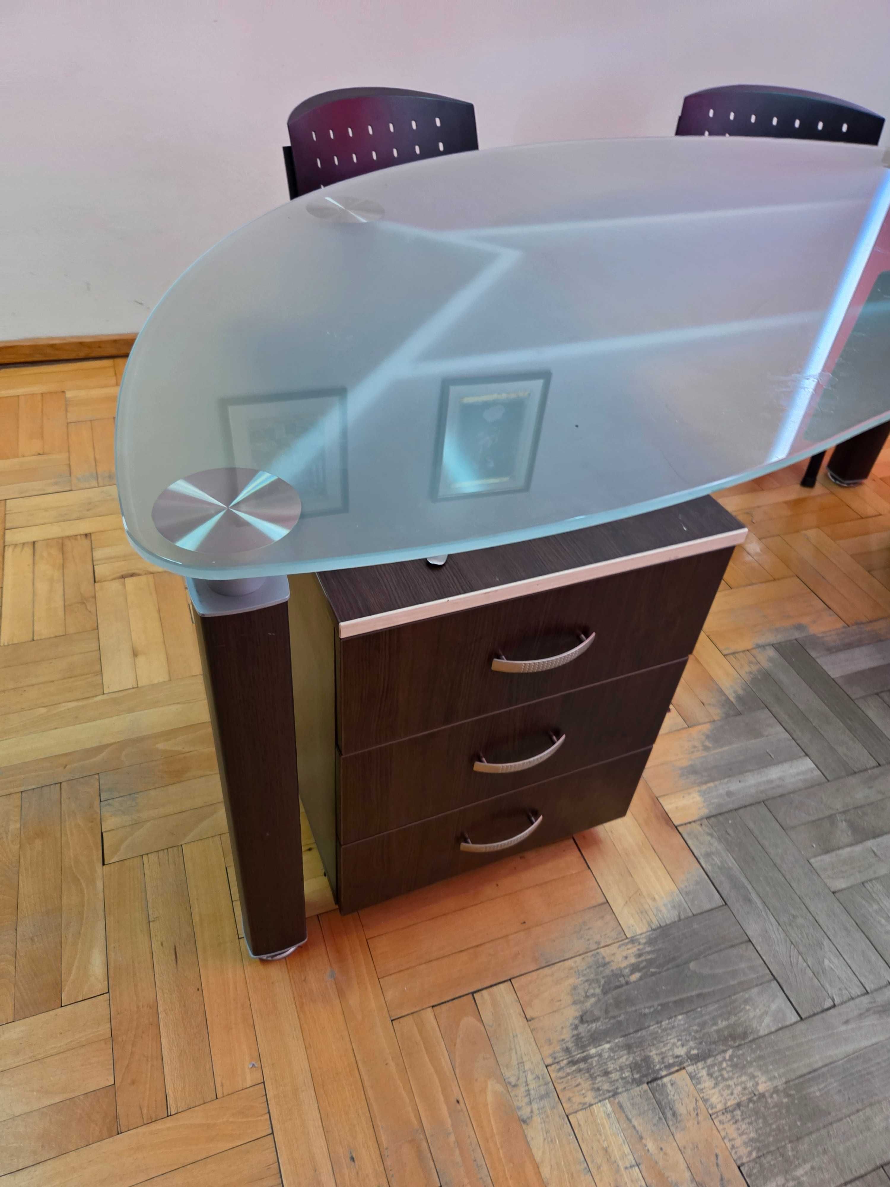 Офис бюро ,стъкло