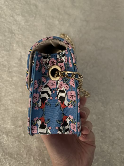 Малка, синя чанта