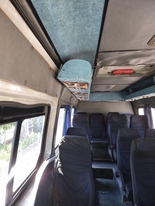 Vând microbuze  mercedes sprinter, clasificat categ.1 (cu perne aer)