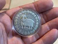 Серебряная монета Козерог