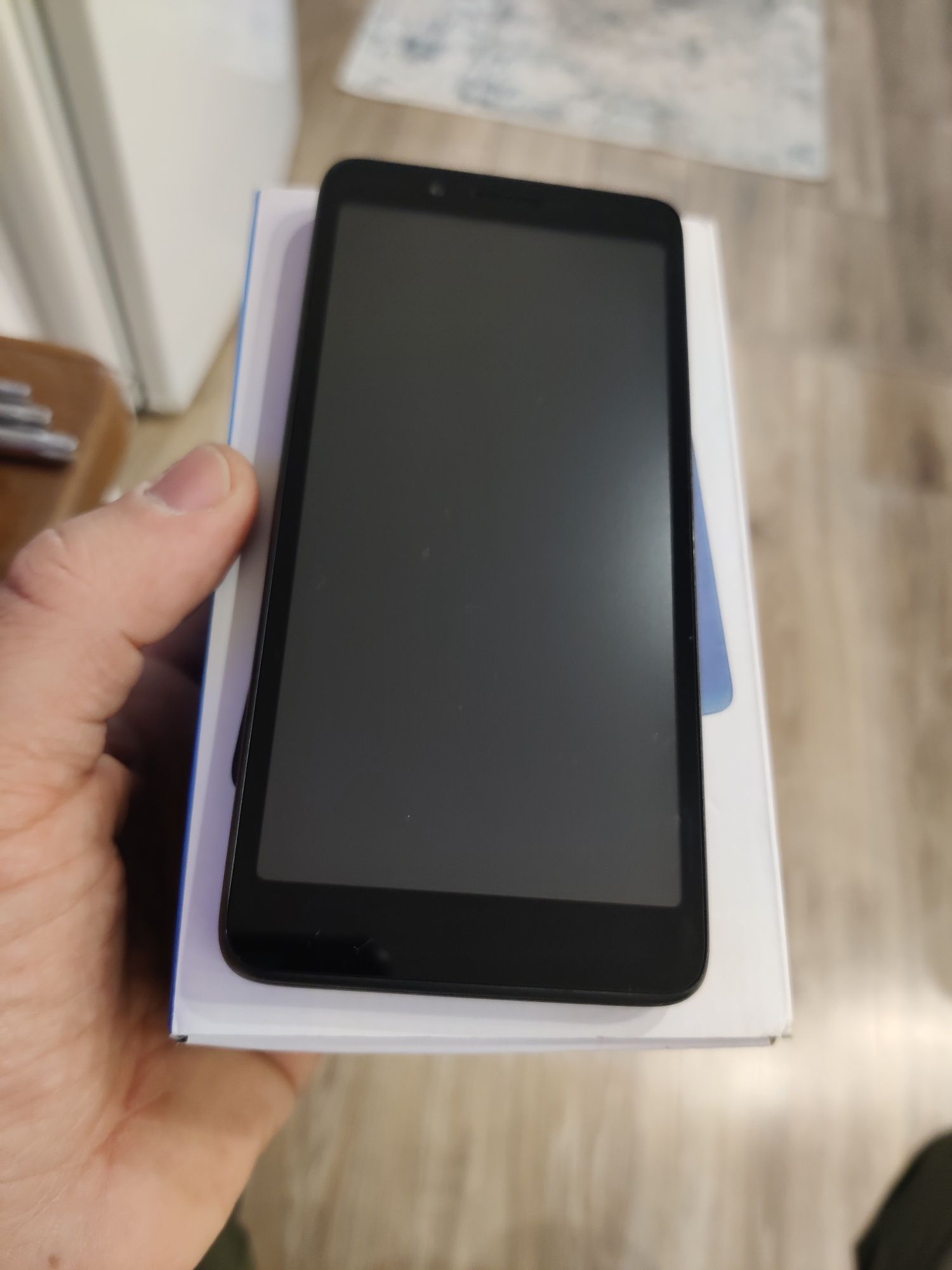 Смартфон Alcatel 1c Нов