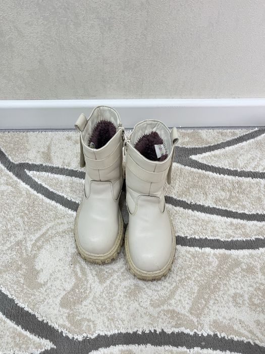 Продам зимние сапоги натуральный мех 31 р