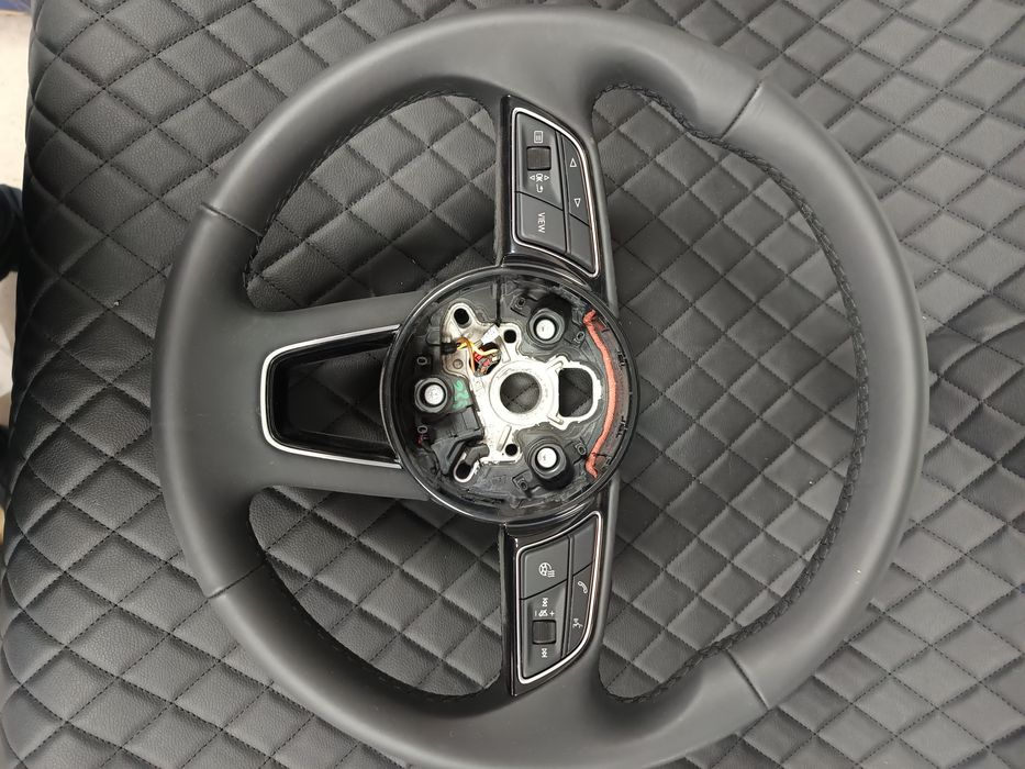 Volan audi nou cu incalzire