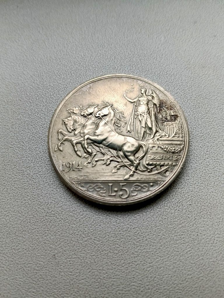 Vând moneda istorică din argint