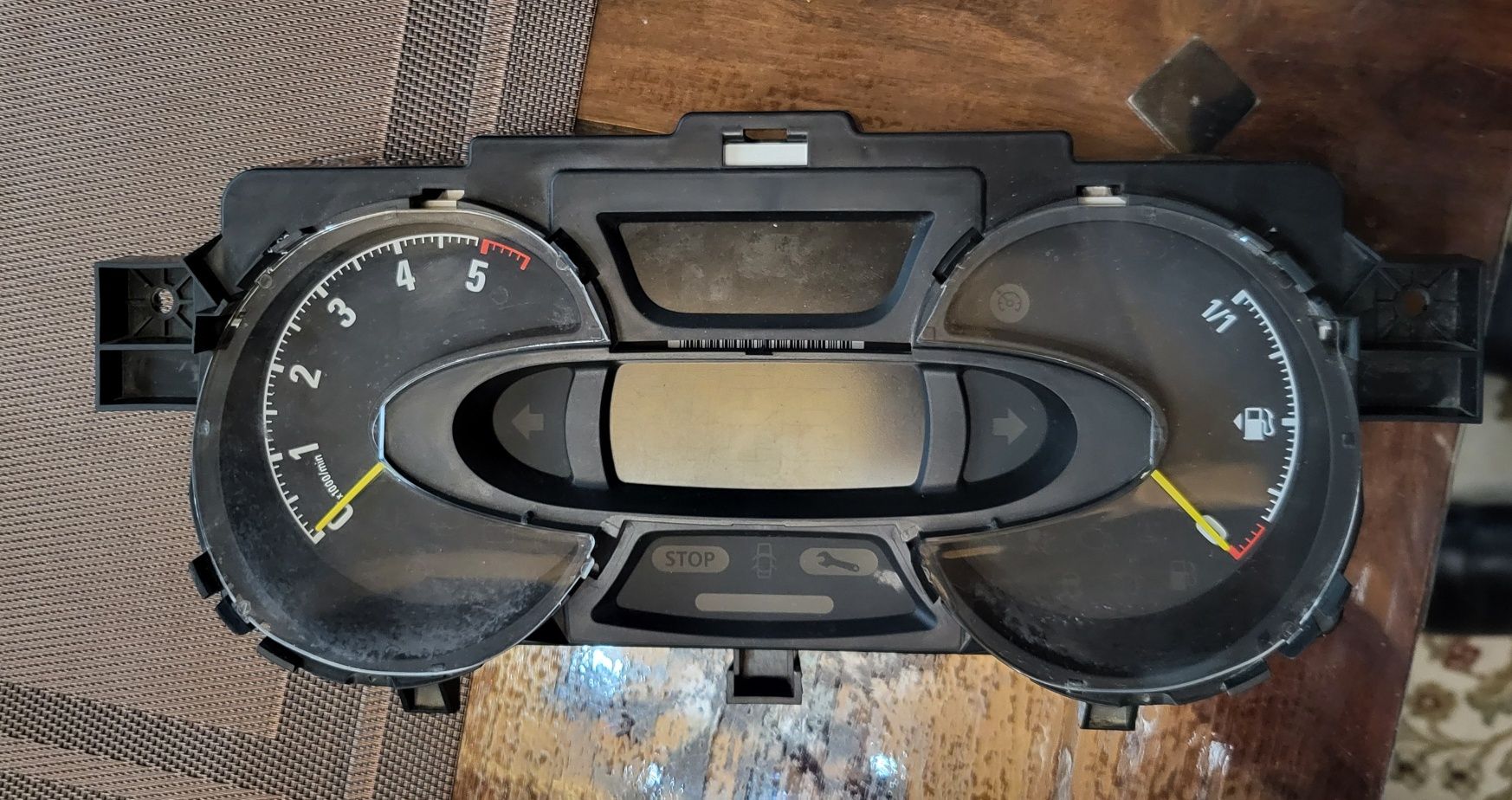 Ceas bord Opel Vivaro