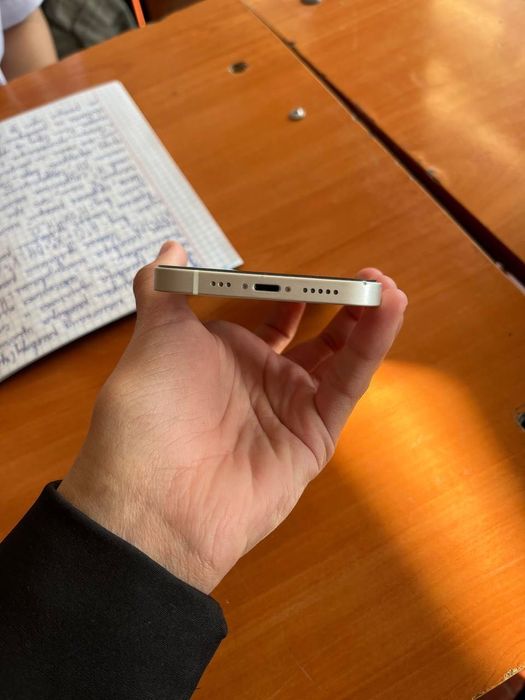 Iphone 12 white 128gb ideal