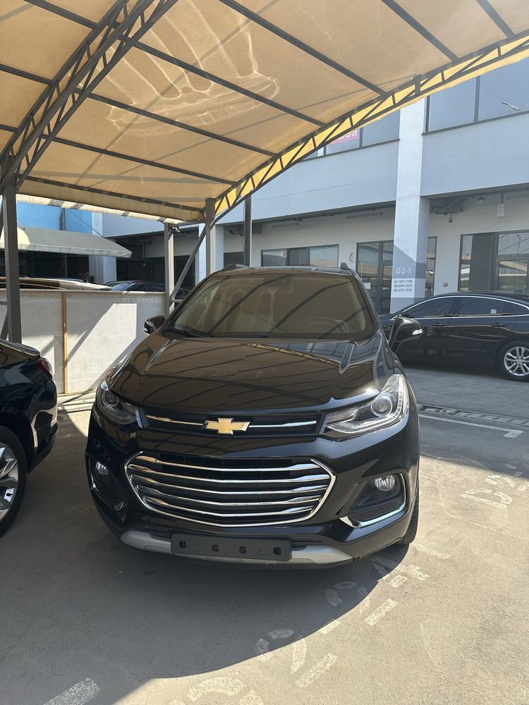 Treker 2019 qora ideal