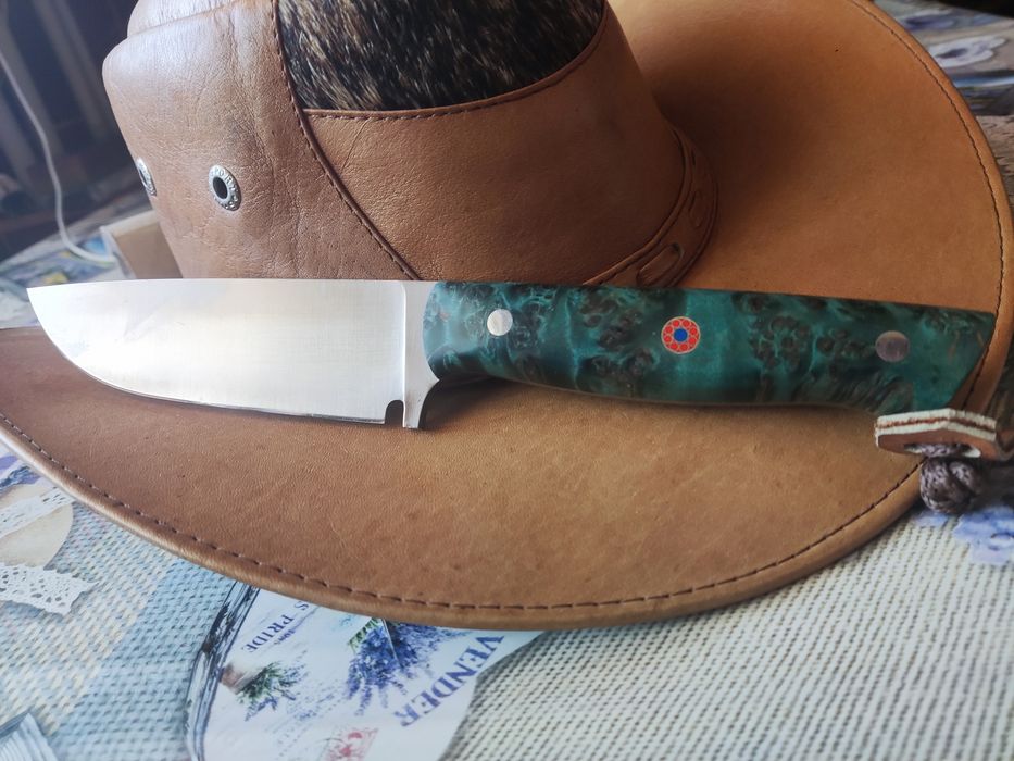 Cuțit de vânătoare handmade