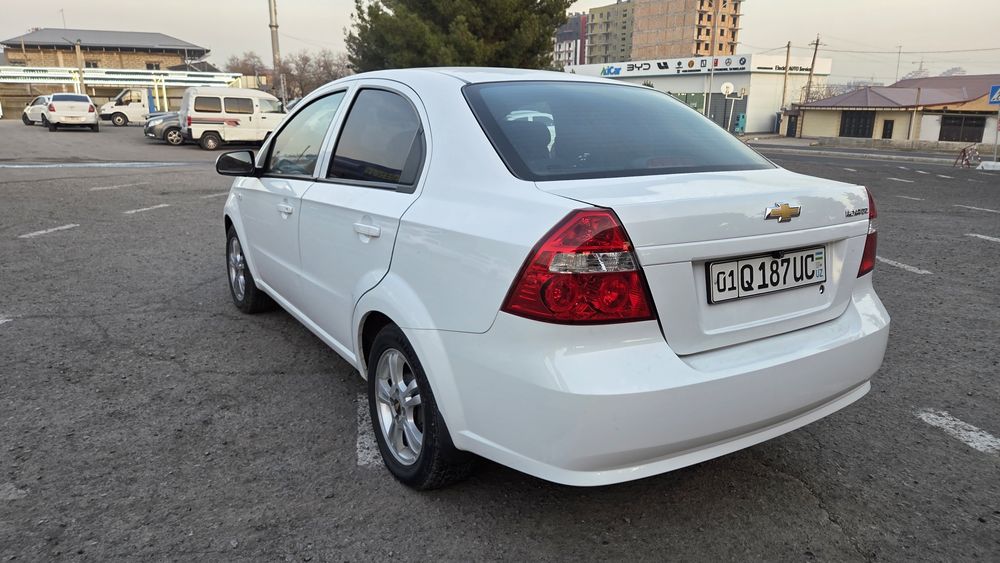 Nexia 3 aftamat sotiladi