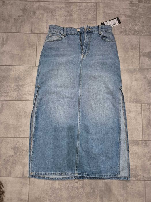 Vand fusta noua trendyol 38 cu etocheta