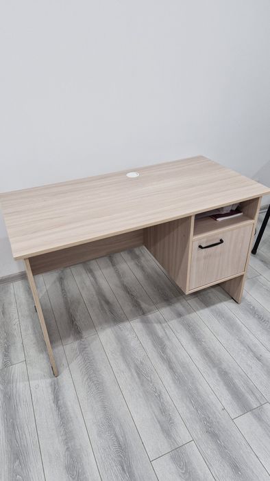 Стол письменный 60х120