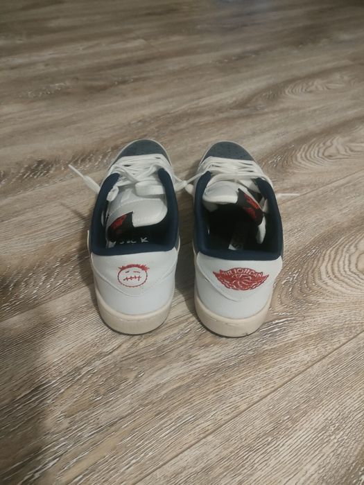 Adidași Travis scot