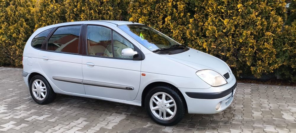 Renault megan scenic 1.6 benzina cu cutie de viteza automata 2002