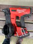 Pistol cuie Milwaukee