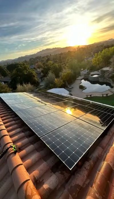 Quyosh panellarini yuvish