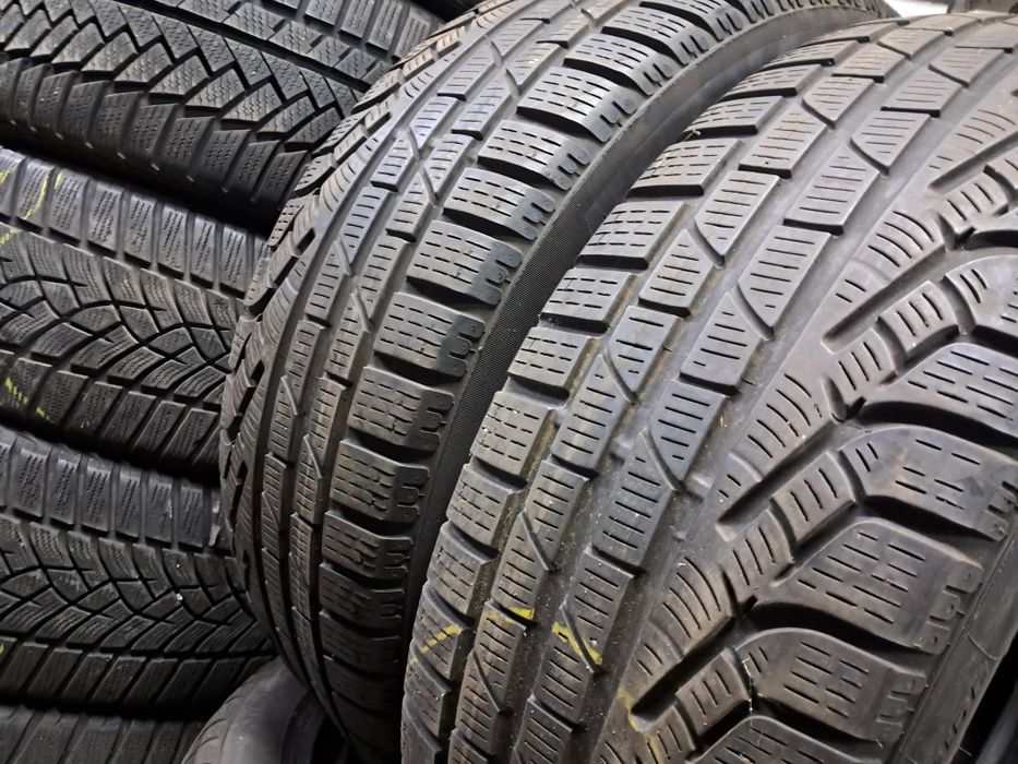 Anvelope second iarna 225 60 R17 Pirelli *