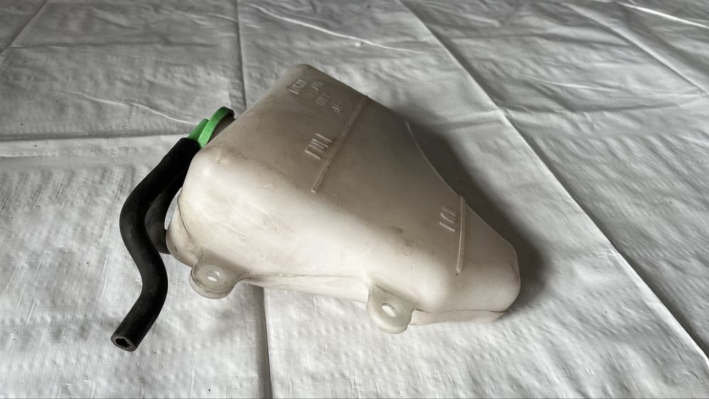 Казанче за антифриз Suzuki SX4