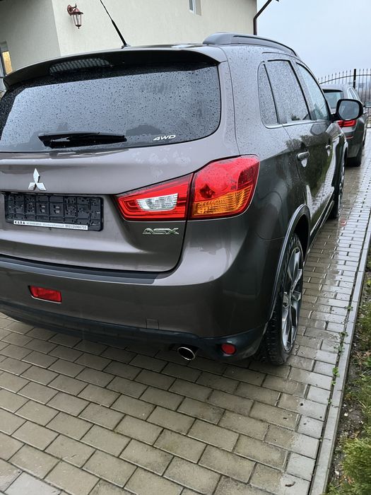 Vand Mitubishi asx facelift 4x4 la buton ,165000 km