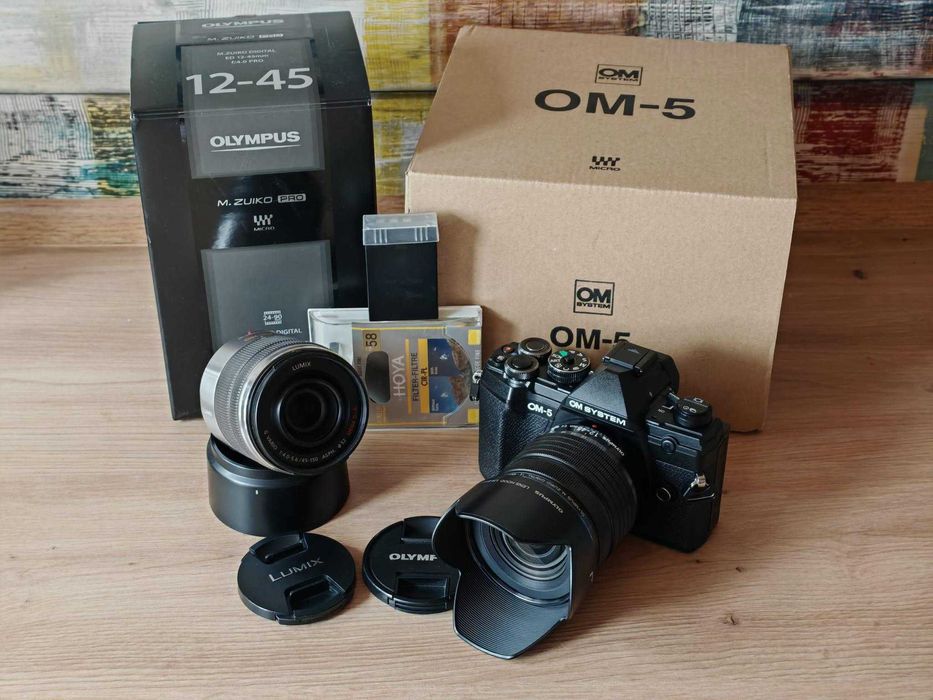 OM System OM-5 cu Olympus 12-45mm f/4 PRO si Panasonic 45-150mm