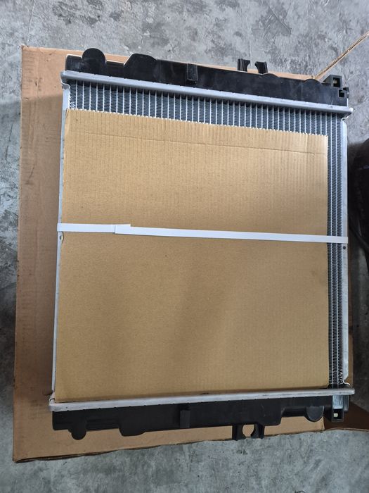 Radiator apă pentru stivuitor Yale motor Yanmar