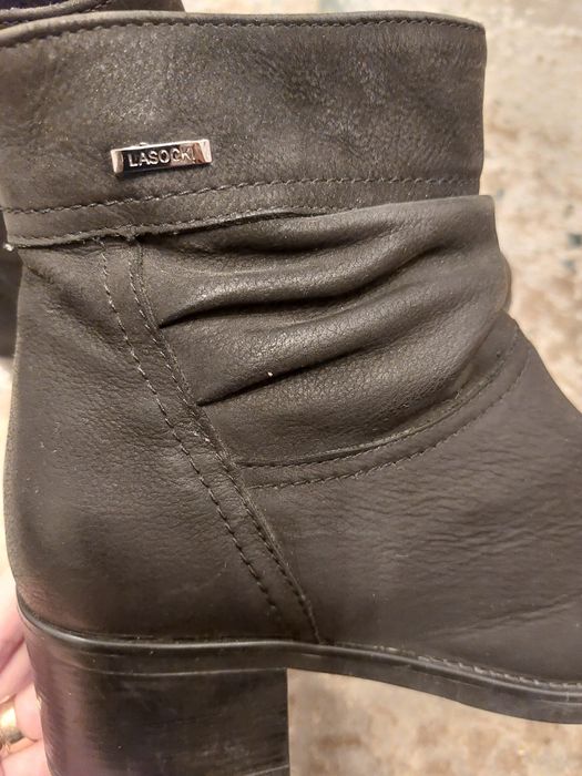 Ghete Lasocki piele naturala mărime 38.