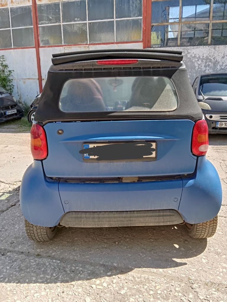 Vând Smart Cabrio