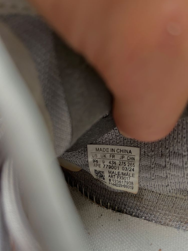 Adidas Yeezy Tail light 350 boost