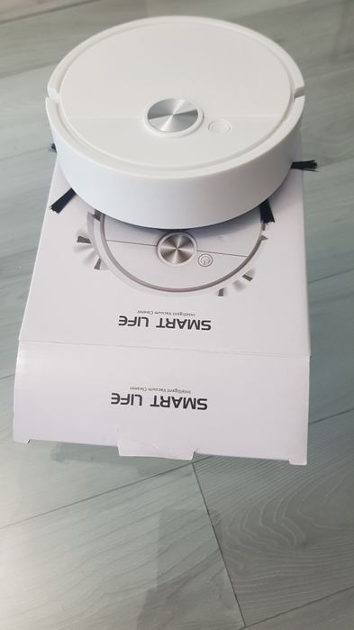 Vand mini aspirator robot Smart Life .