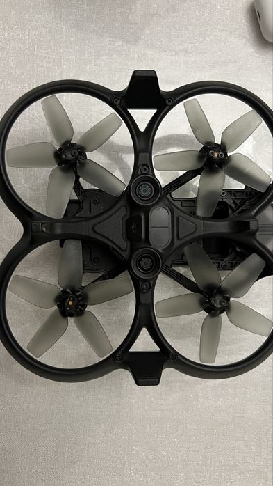 Dji avata дрон.