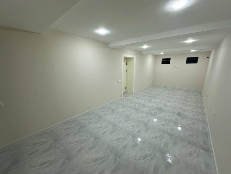 Шота Руставели евро нежилое помещение 200кв.м с арендатором по 2000 уе